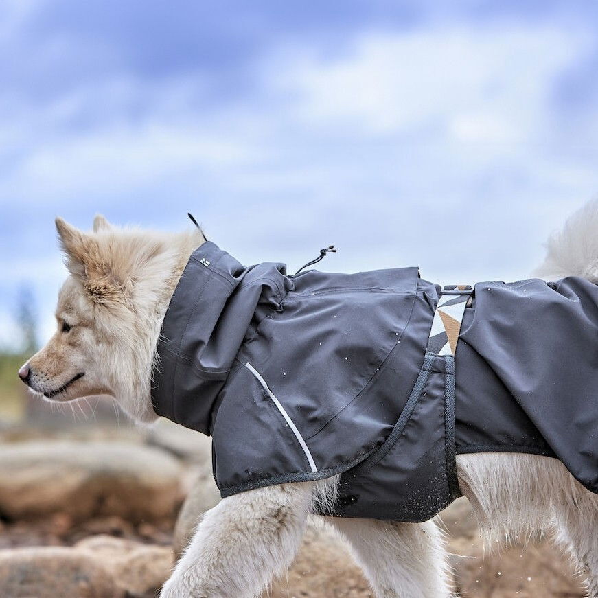 Hurtta Mudventure Coat ECO blackberry