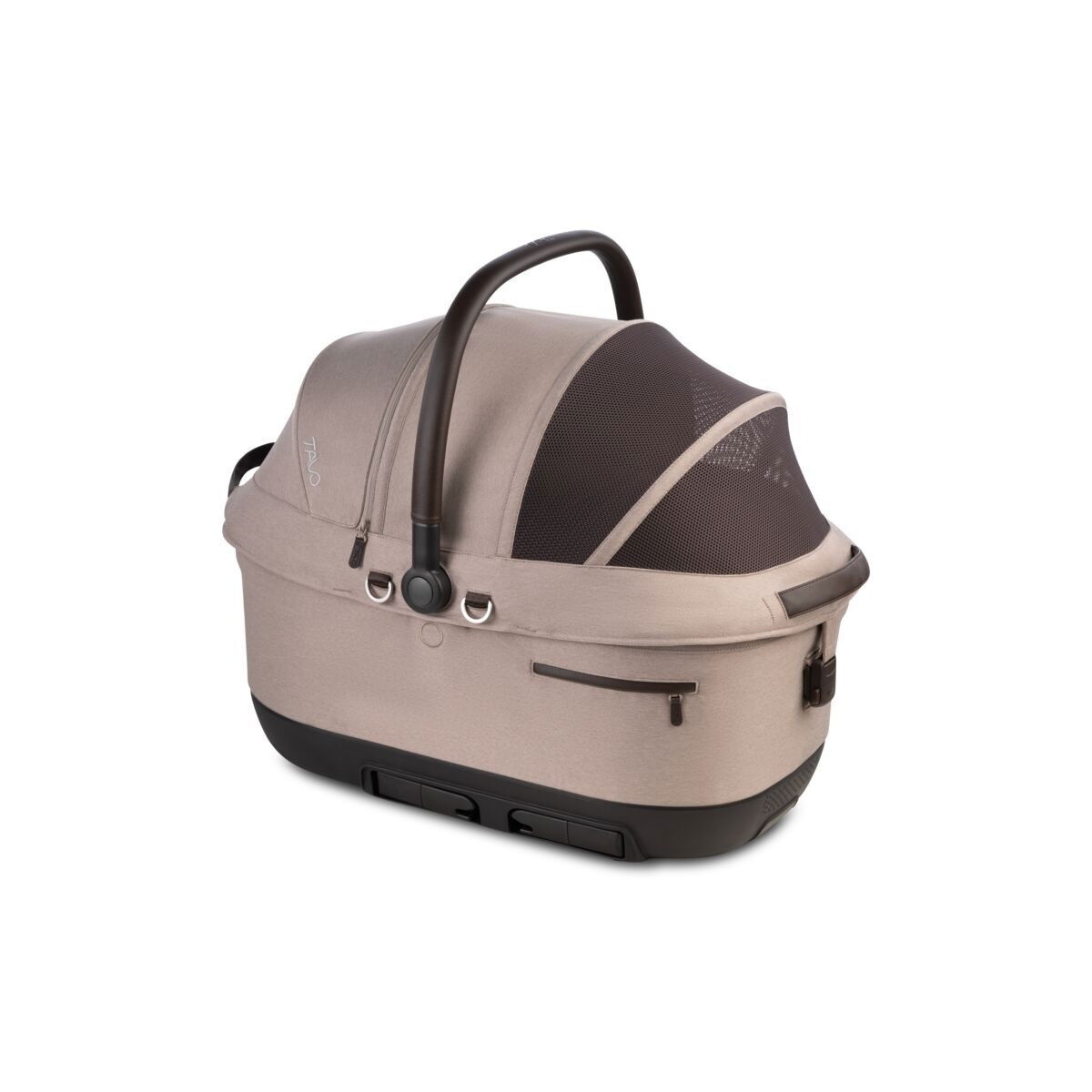 Tavo Maeve ISO6X Wind crash tested pet car seat with integrated ventilation system