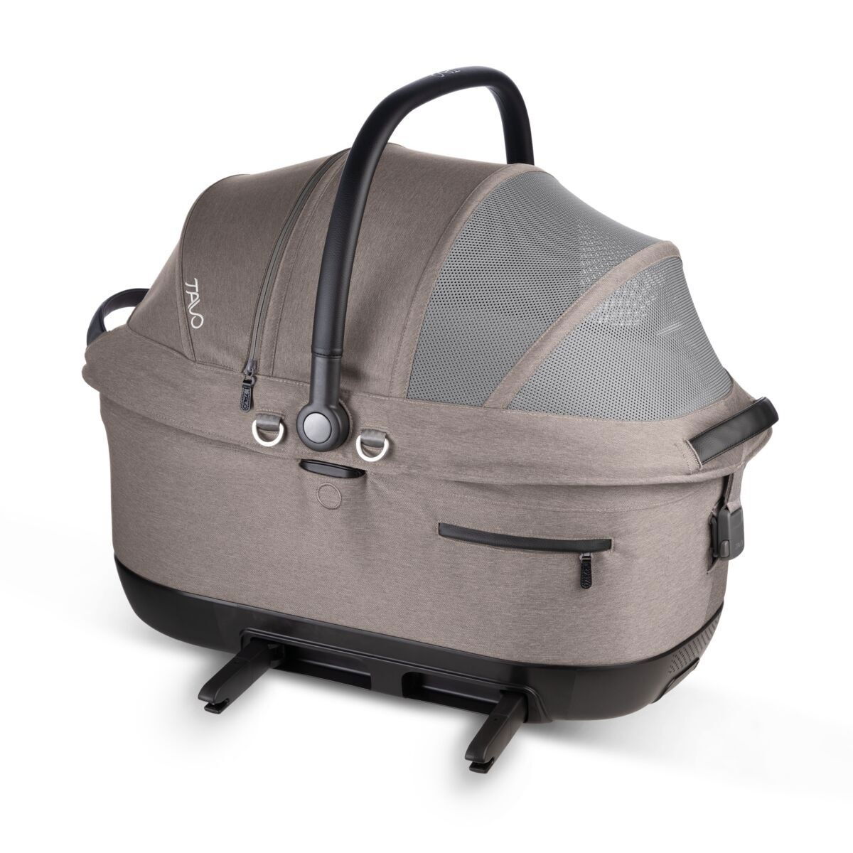 Tavo Maeve ISO5X Wind crash tested pet car seat with integrated ventilation system