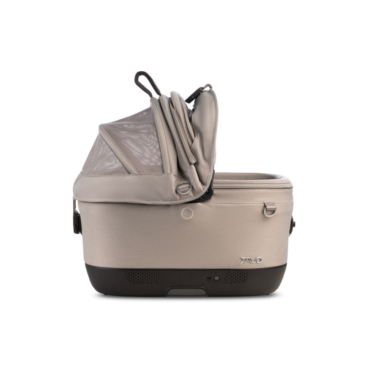 Tavo Maeve ISO5X Wind crash tested pet car seat with integrated ventilation system