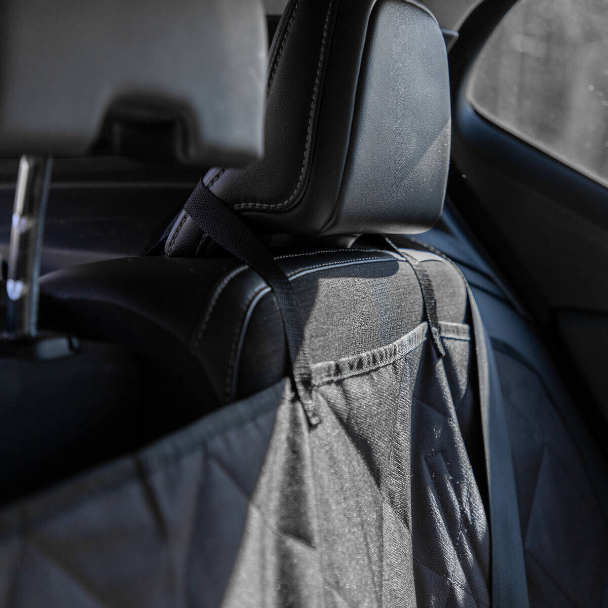 Feel Active Car Cover for seat or trunk waterproof black 120 x 136 cm