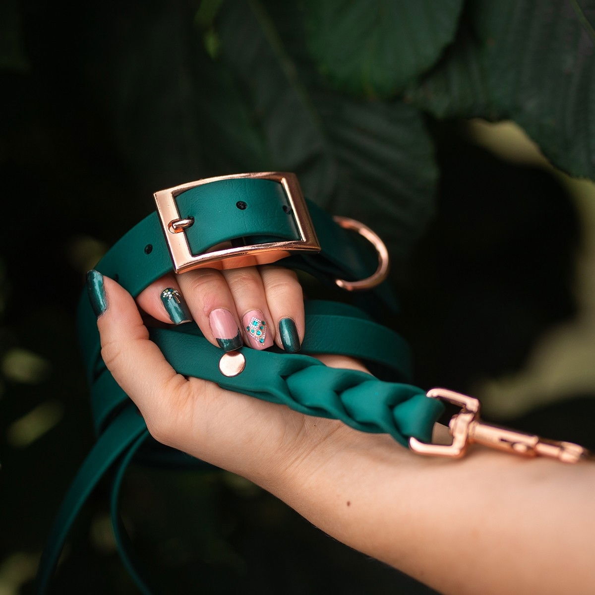 Tyylivoitto Classy collar emerald