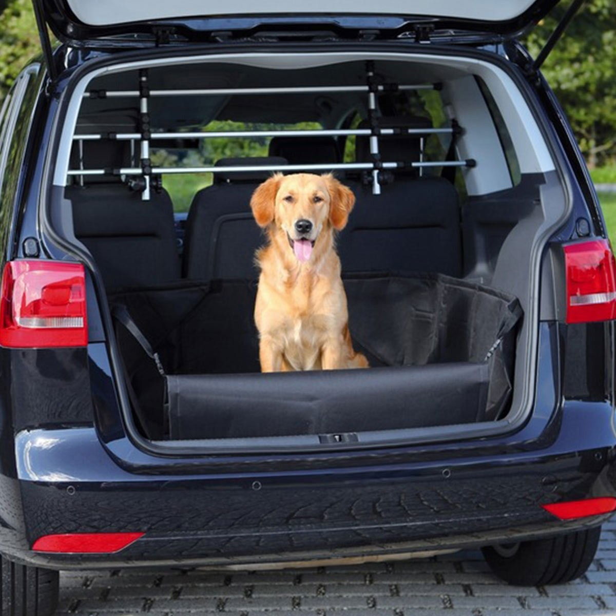 image-gallery-thumbnail-https://www.vetzoo.no/dw/image/v2/BLRV_PRD/on/demandware.static/-/Sites-musti-master-catalog/default/dw7026e1dc/images/products/P112549/shared/trixie-bilskydd-for-bagageutrymmet-11.jpg
