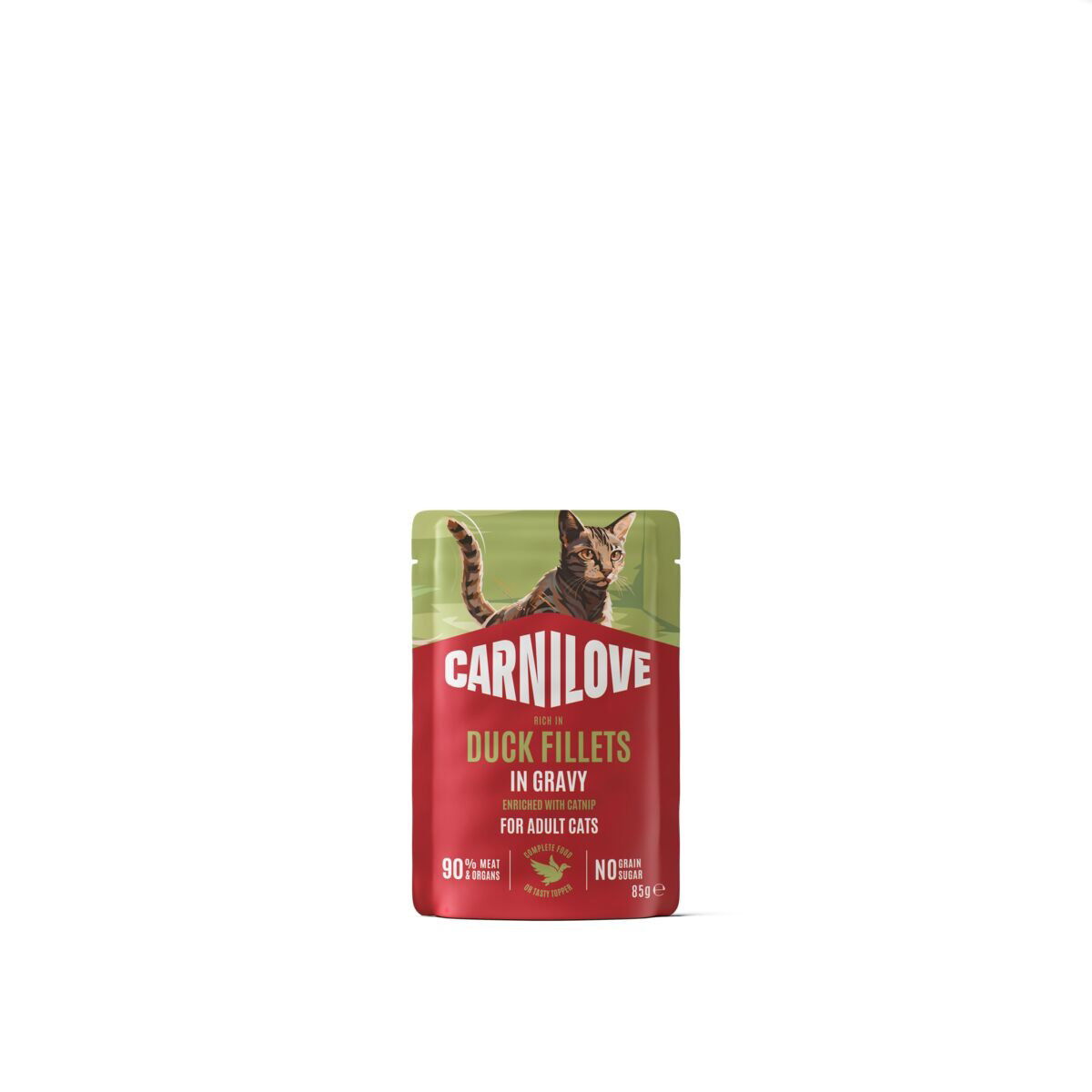 CARNILOVE cat POUCH gravy rich in duck enriched with catnip
