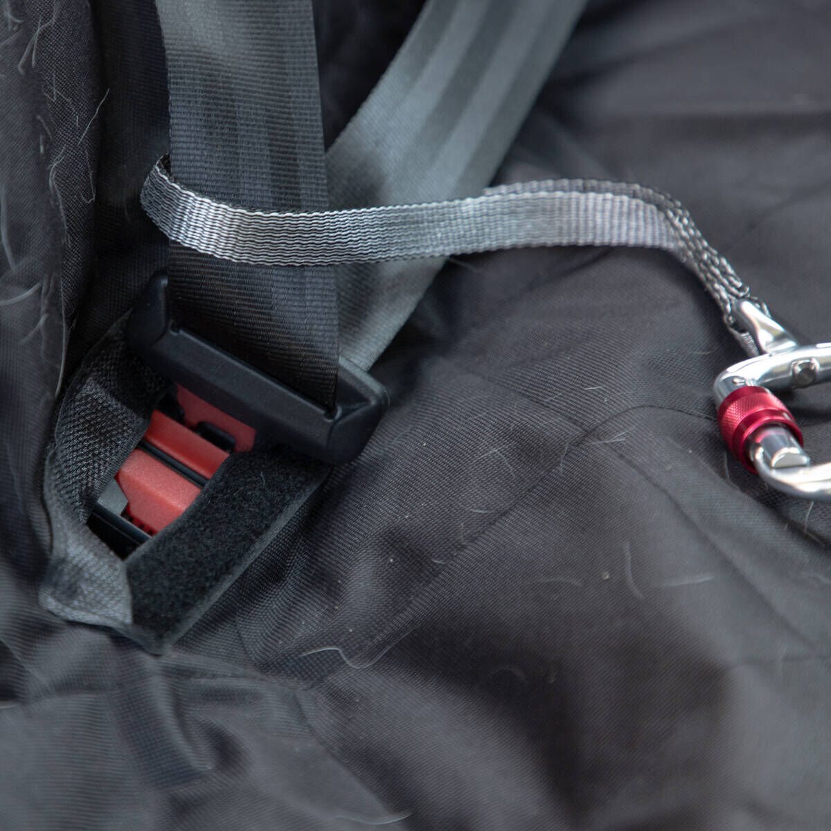 Feel Active Car Cover Hammock for seat or trunk waterproof black 144 x 136 cm