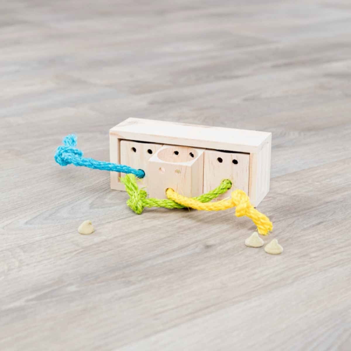 Trixie Wooden snack cube, 16×6×7cm