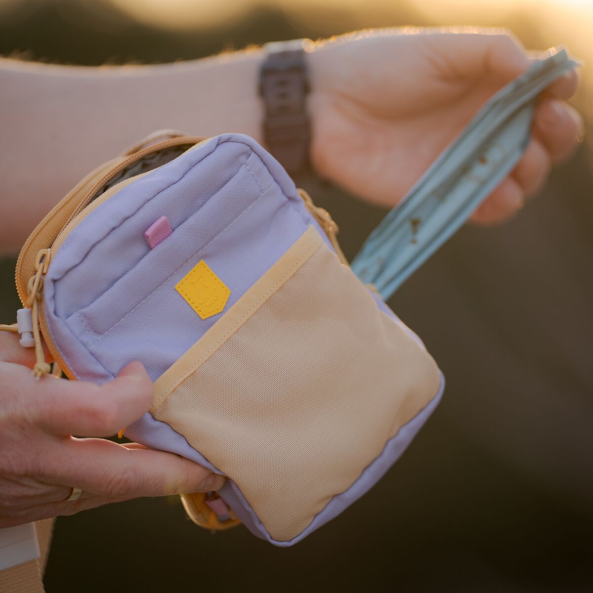 Woolly Wolf Hydration Shoulder Bag Lavender Mix