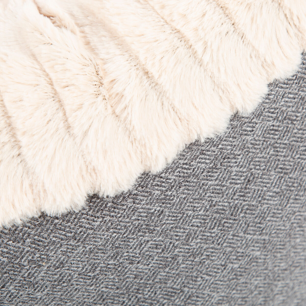 Scruffs Ellen donut bed light gray